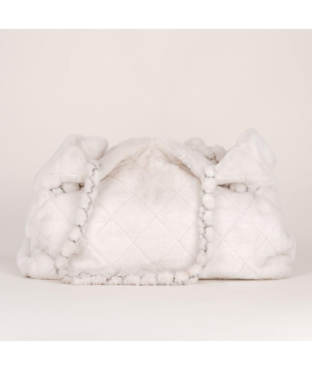 CHANEL Белая меховая сумка тоут, фото 3