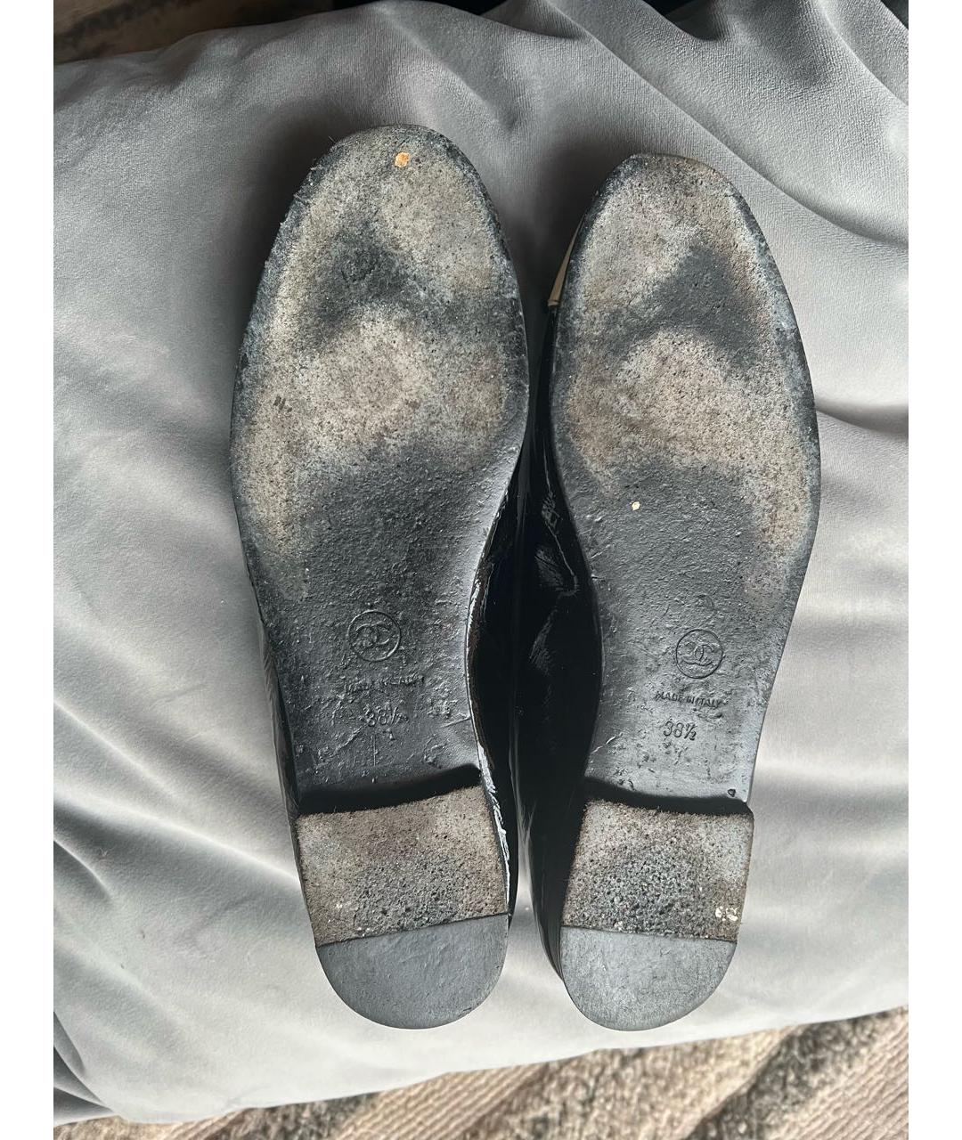 CHANEL Черные балетки из лакированной кожи, фото 6