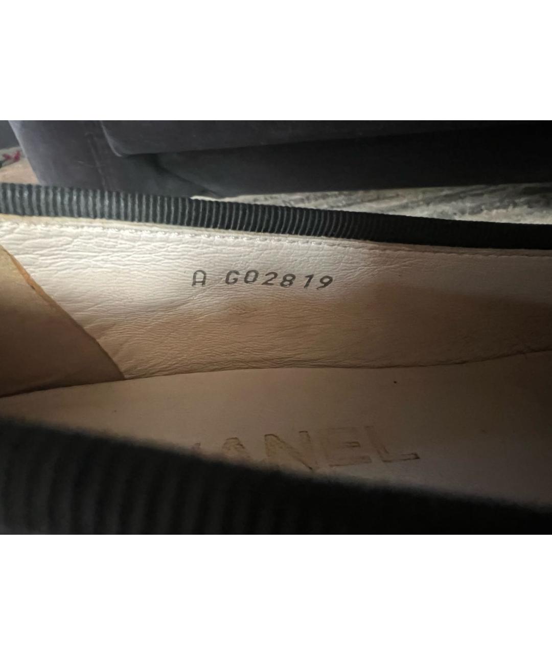 CHANEL Черные балетки из лакированной кожи, фото 5