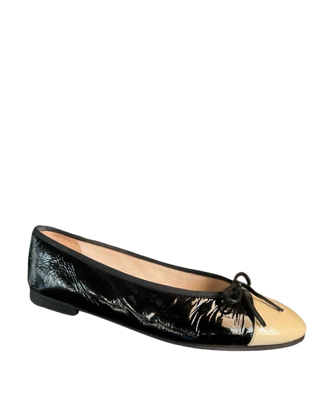 CHANEL Черные балетки из лакированной кожи, фото 1