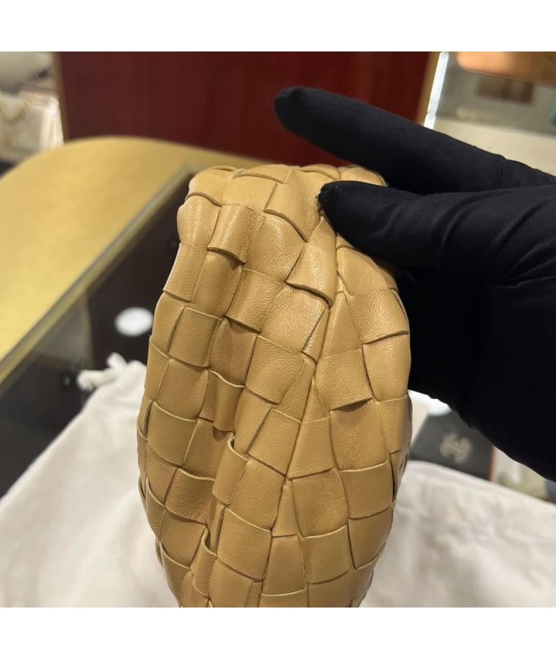 BOTTEGA VENETA Бежевая кожаная сумка с короткими ручками, фото 2