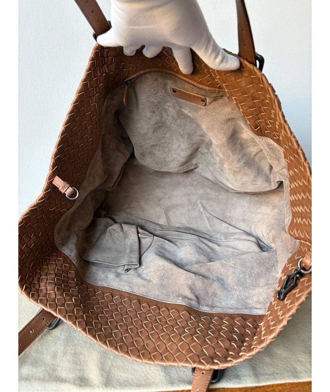 BOTTEGA VENETA Коричневая кожаная сумка тоут, фото 8