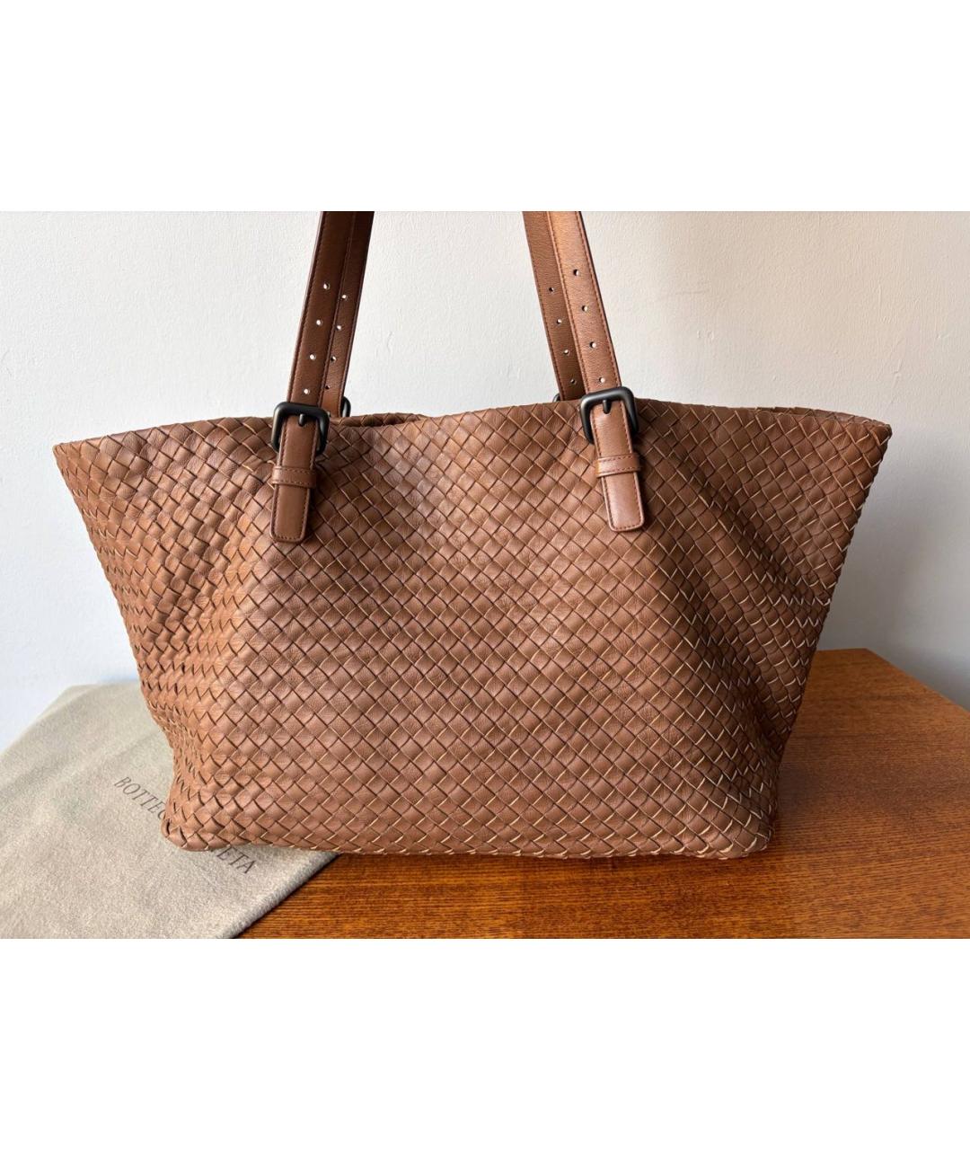 BOTTEGA VENETA Коричневая кожаная сумка тоут, фото 4