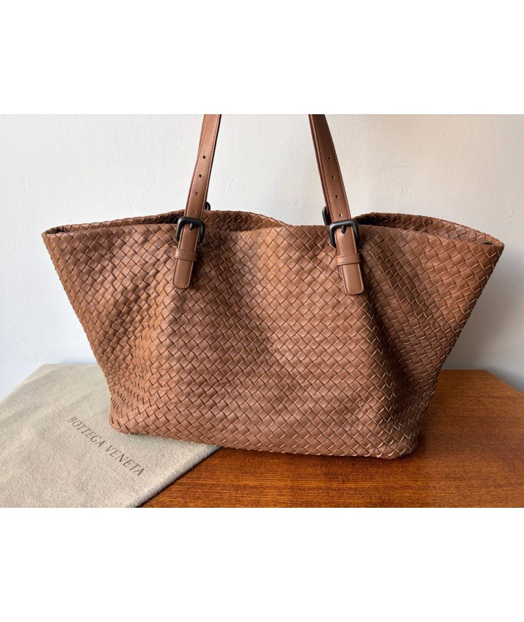 BOTTEGA VENETA Коричневая кожаная сумка тоут, фото 3
