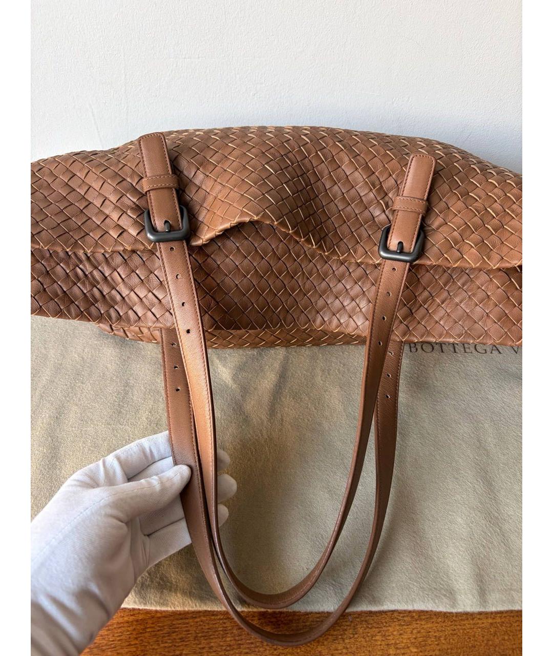 BOTTEGA VENETA Коричневая кожаная сумка тоут, фото 5