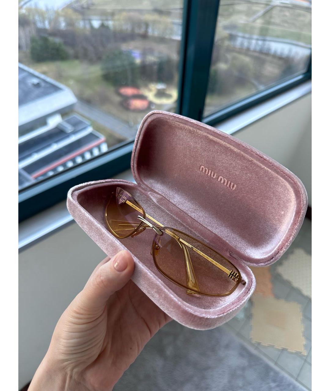 MIU MIU Золотые металлические солнцезащитные очки, фото 4