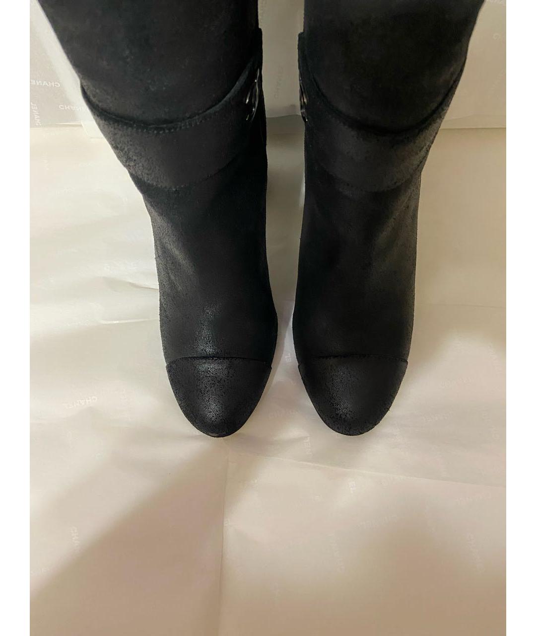 CHANEL Черные нубуковые сапоги, фото 3
