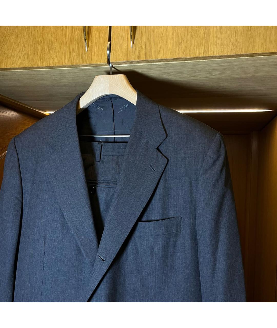 KITON Черный классический костюм, фото 2