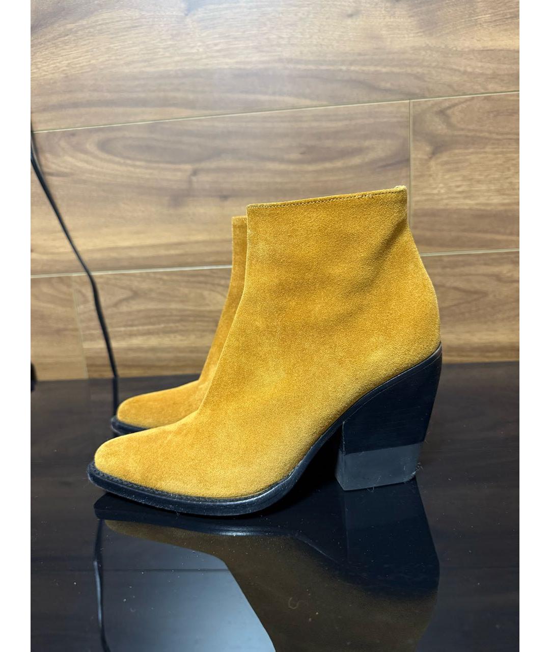 CHLOE Горчичные замшевые ботильоны, фото 3