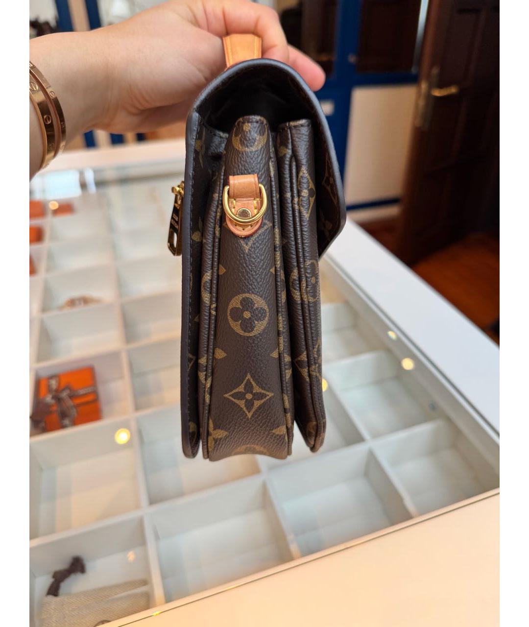 LOUIS VUITTON Коричневая сумка с короткими ручками, фото 5