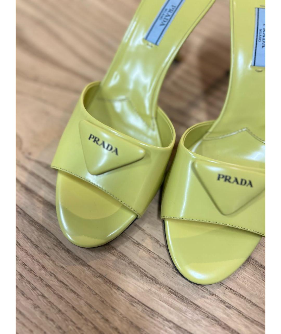 PRADA Желтые кожаные босоножки, фото 2