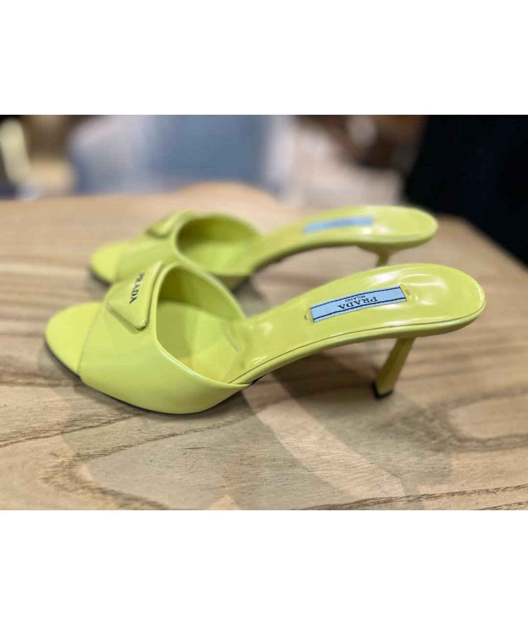 PRADA Желтые кожаные босоножки, фото 4