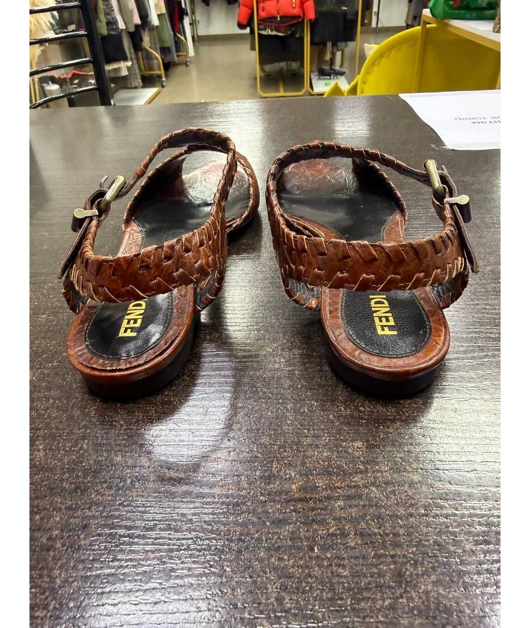 FENDI Коричневые кожаные босоножки, фото 4