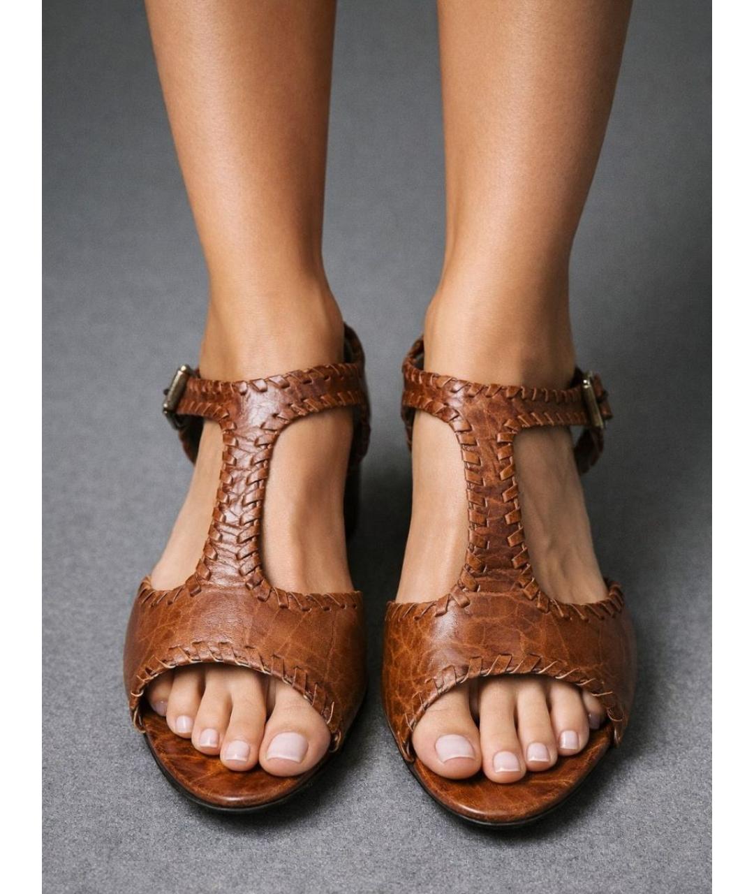 FENDI Коричневые кожаные босоножки, фото 7