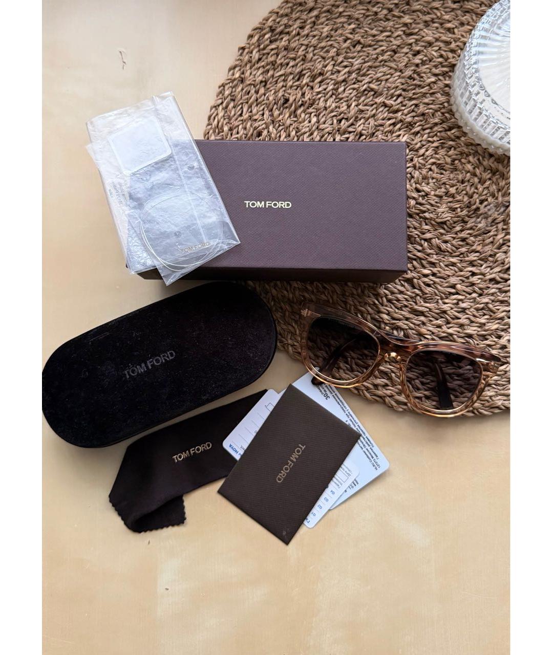 TOM FORD Бежевые пластиковые солнцезащитные очки, фото 4