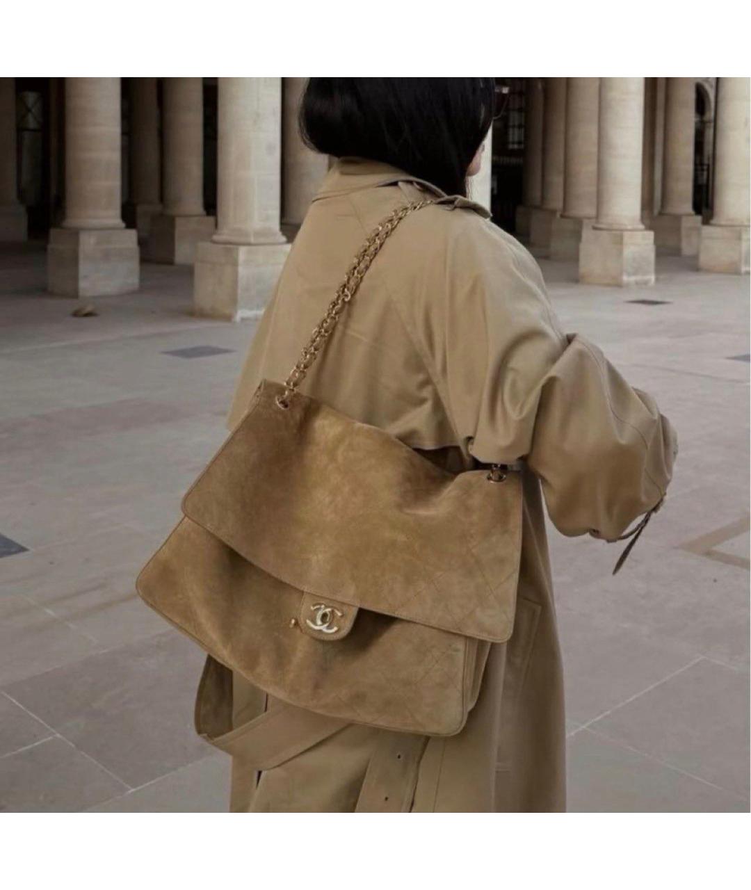 CHANEL Бежевая замшевая сумка через плечо, фото 4