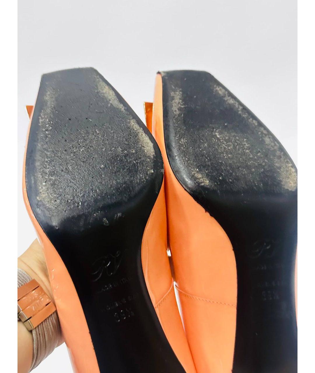 ROGER VIVIER Оранжевое туфли из лакированной кожи, фото 6