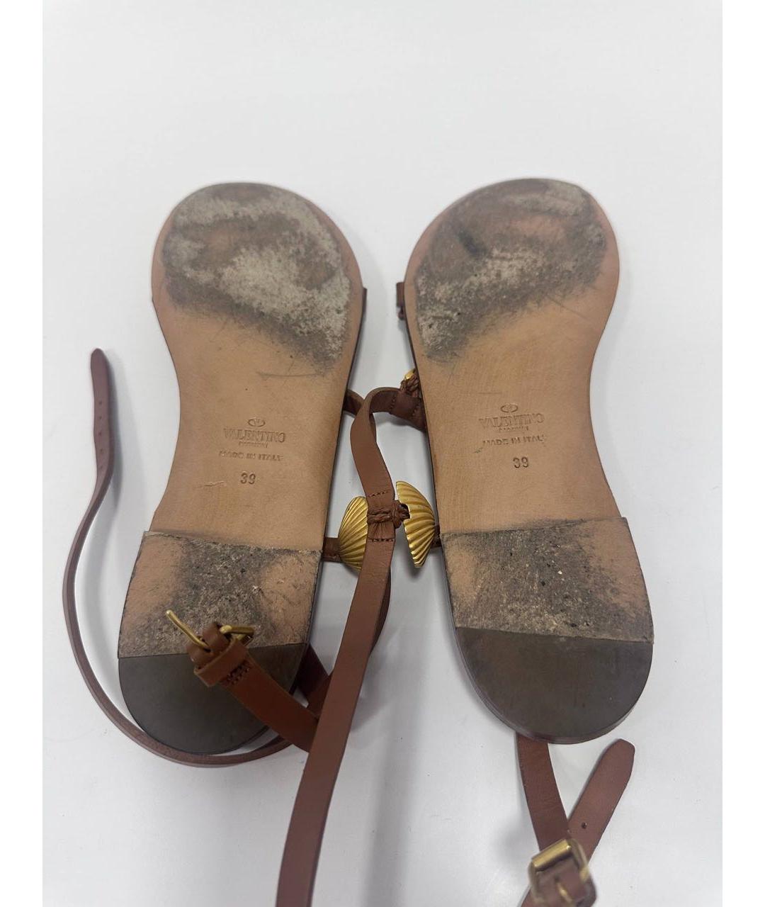 VALENTINO Коричневые кожаные босоножки, фото 4