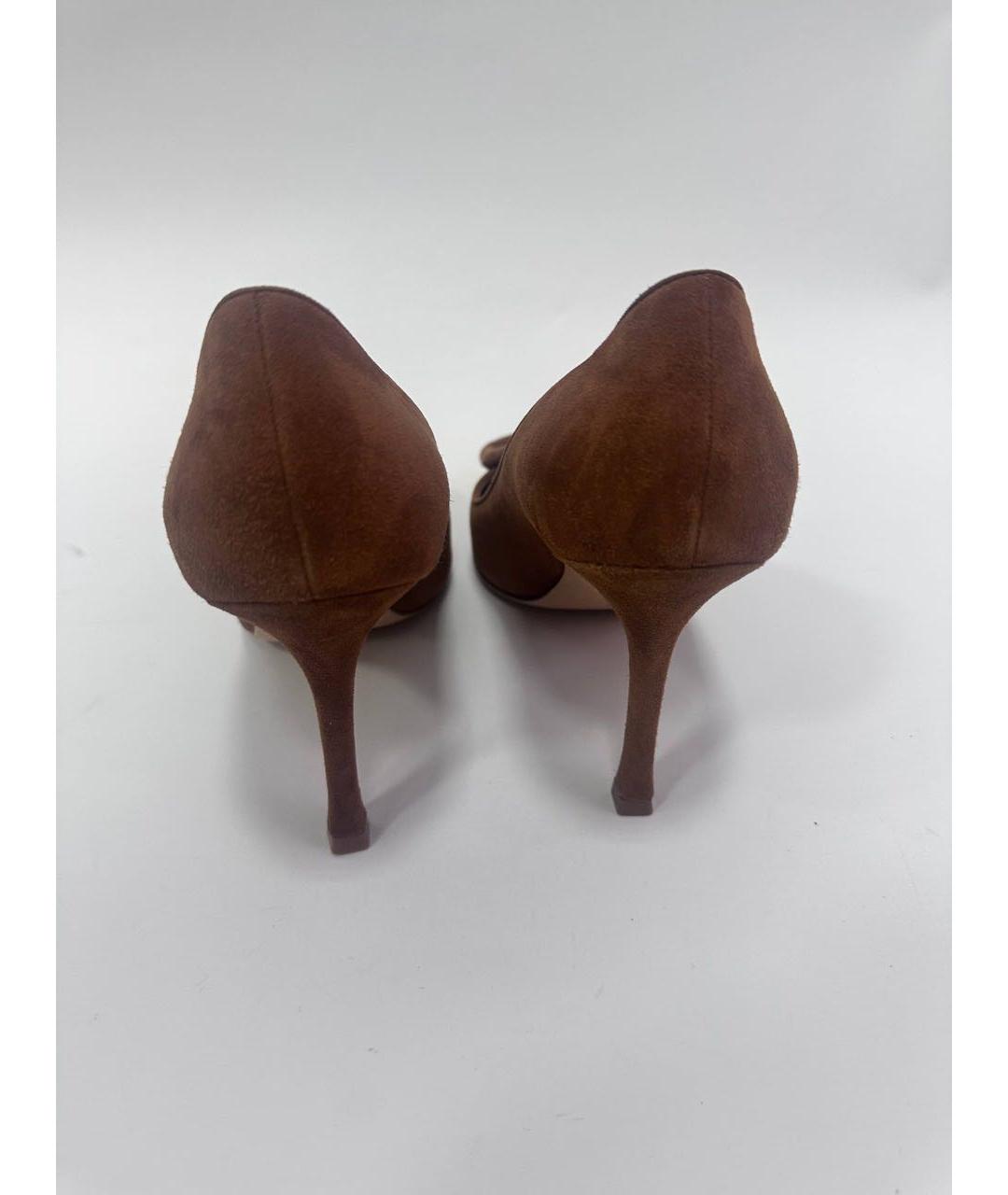MANOLO BLAHNIK Коричневые замшевые туфли, фото 4