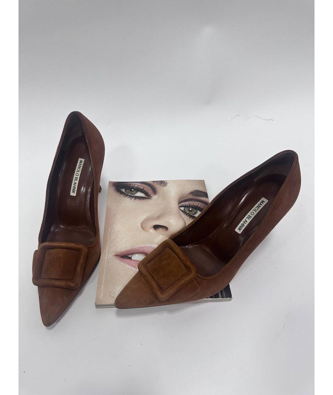 MANOLO BLAHNIK Коричневые замшевые туфли, фото 7