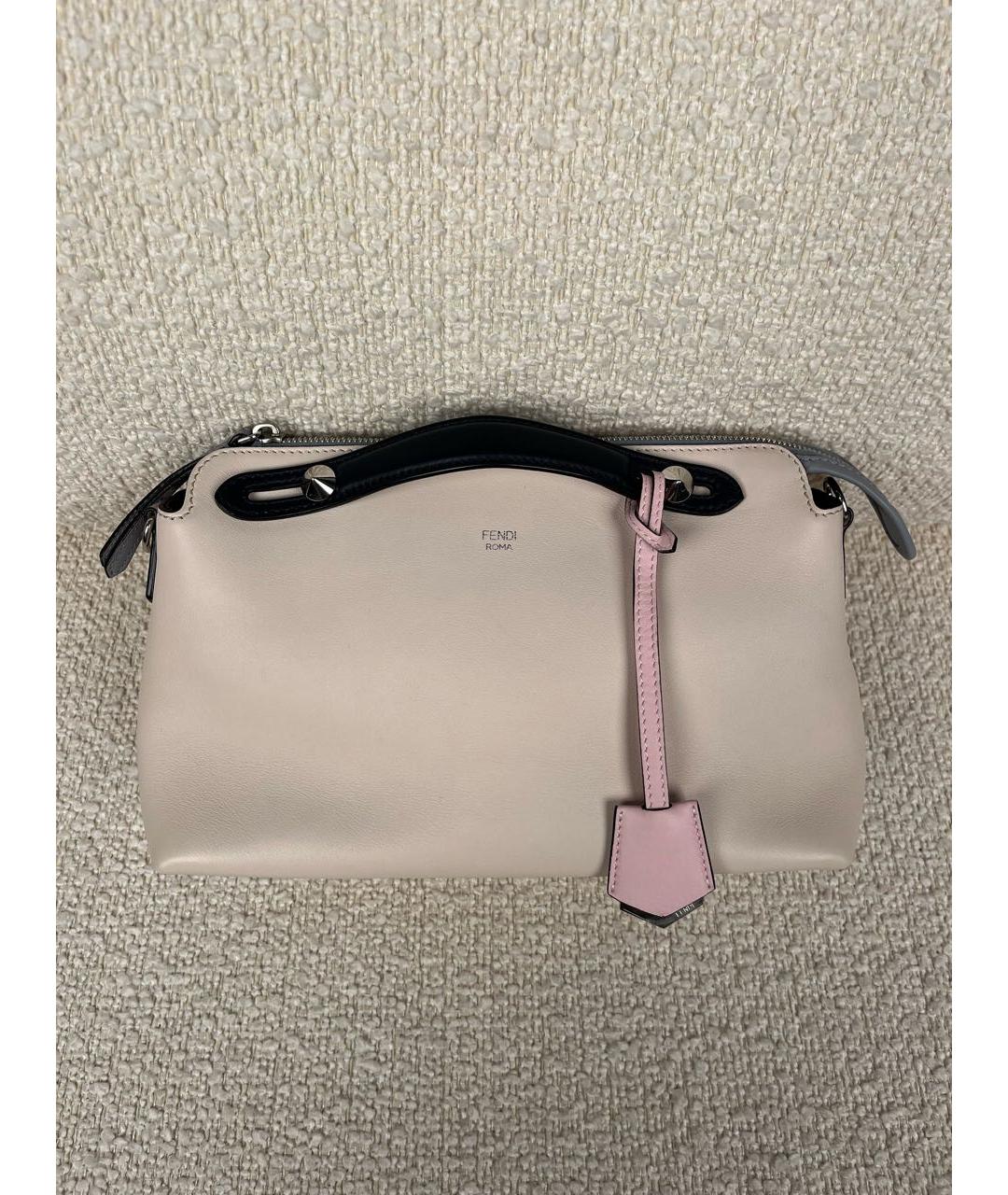 FENDI Бежевая кожаная сумка с короткими ручками, фото 9