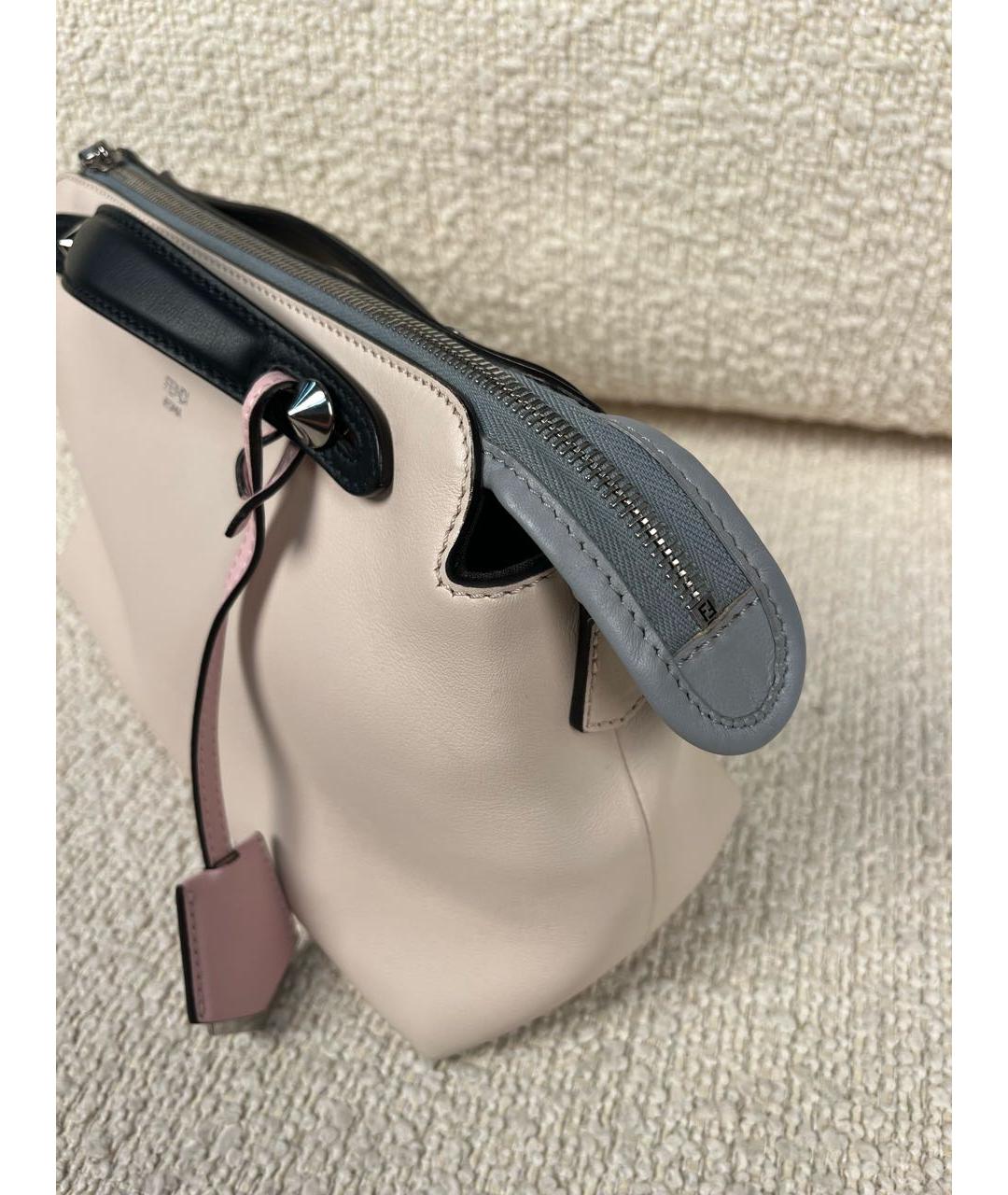 FENDI Бежевая кожаная сумка с короткими ручками, фото 8