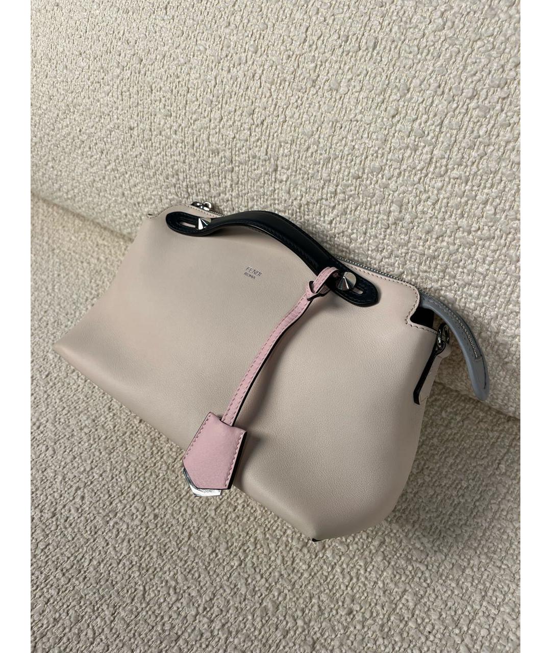 FENDI Бежевая кожаная сумка с короткими ручками, фото 5