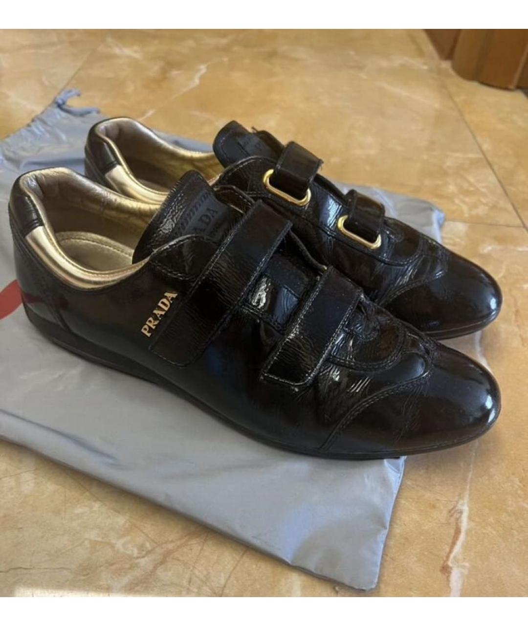 PRADA Черные кеды из лакированной кожи, фото 2