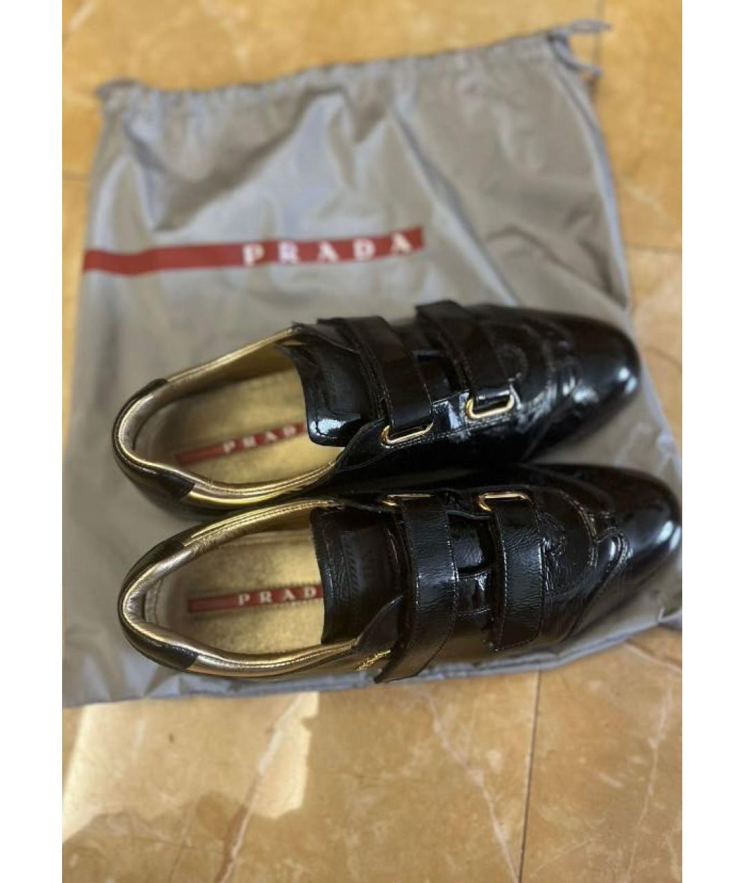 PRADA Черные кеды из лакированной кожи, фото 3