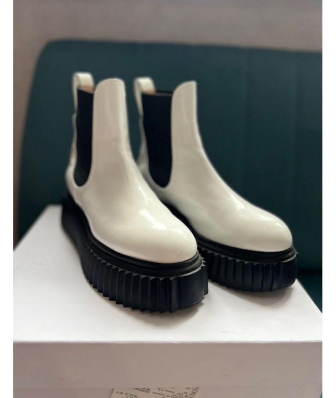 AGL Белые полусапоги из лакированной кожи, фото 5