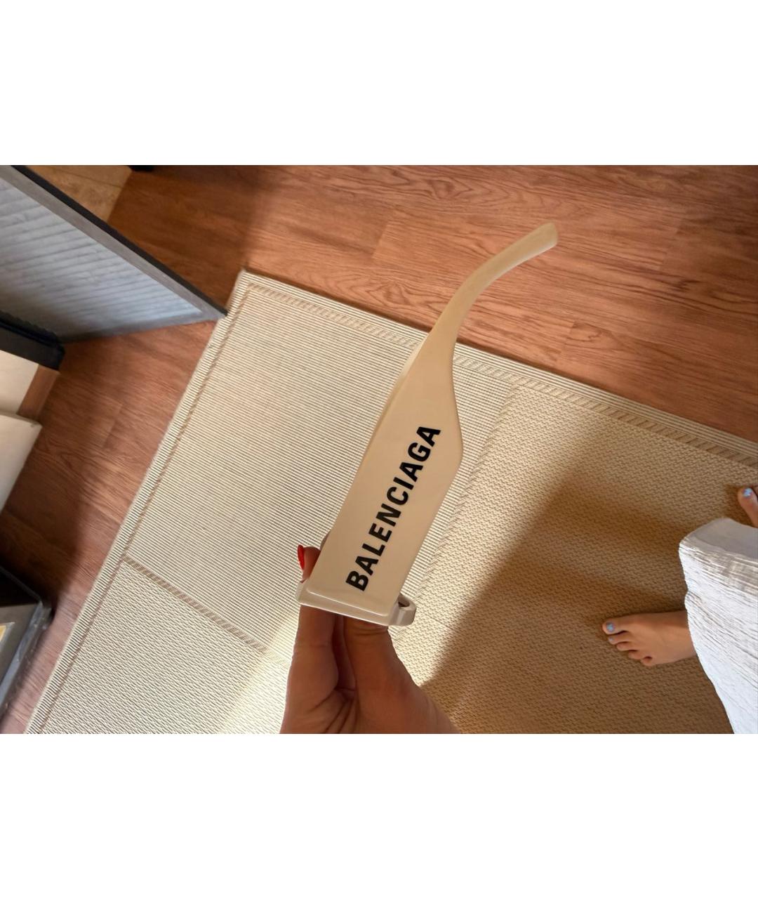 BALENCIAGA Белые пластиковые солнцезащитные очки, фото 3