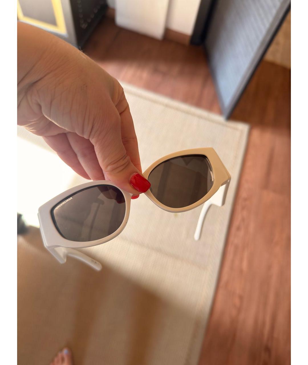 BALENCIAGA Белые пластиковые солнцезащитные очки, фото 6