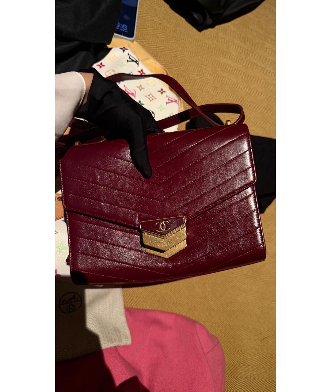 CHANEL Красная кожаная сумка через плечо, фото 2