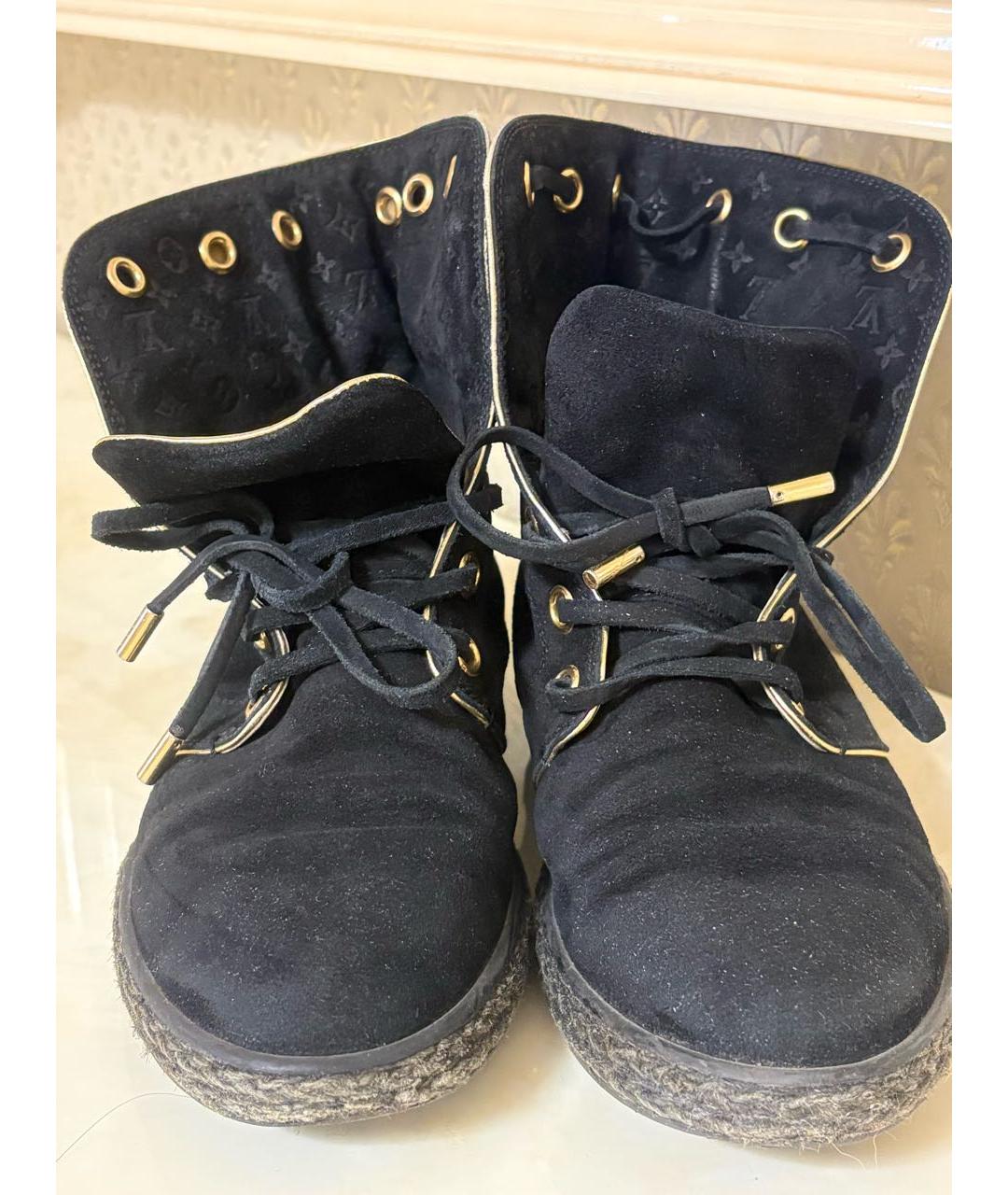 LOUIS VUITTON Черные замшевые ботинки, фото 2