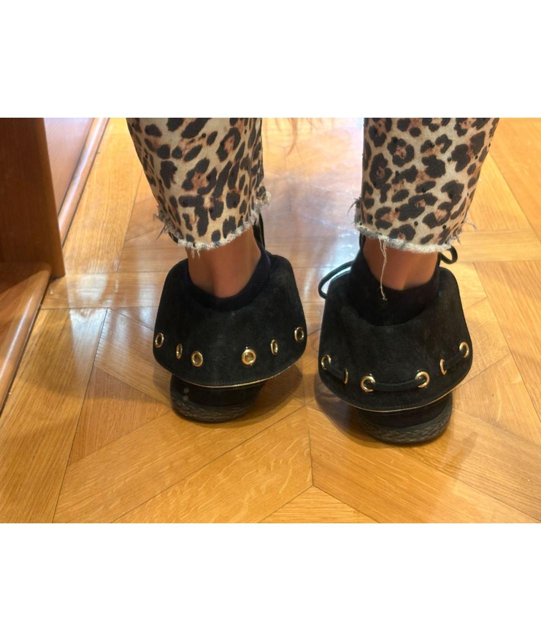 LOUIS VUITTON Черные замшевые ботинки, фото 5