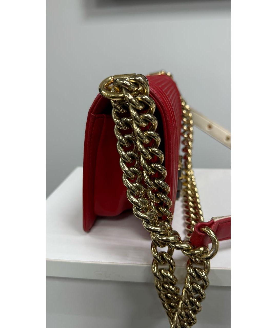 CHANEL Красная кожаная сумка через плечо, фото 3