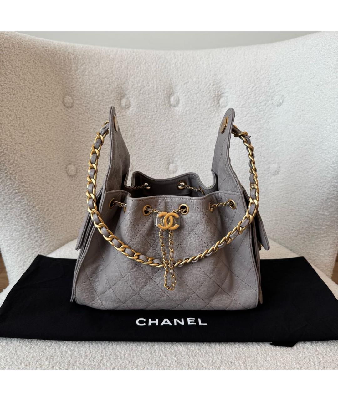 CHANEL Серая кожаная сумка через плечо, фото 2