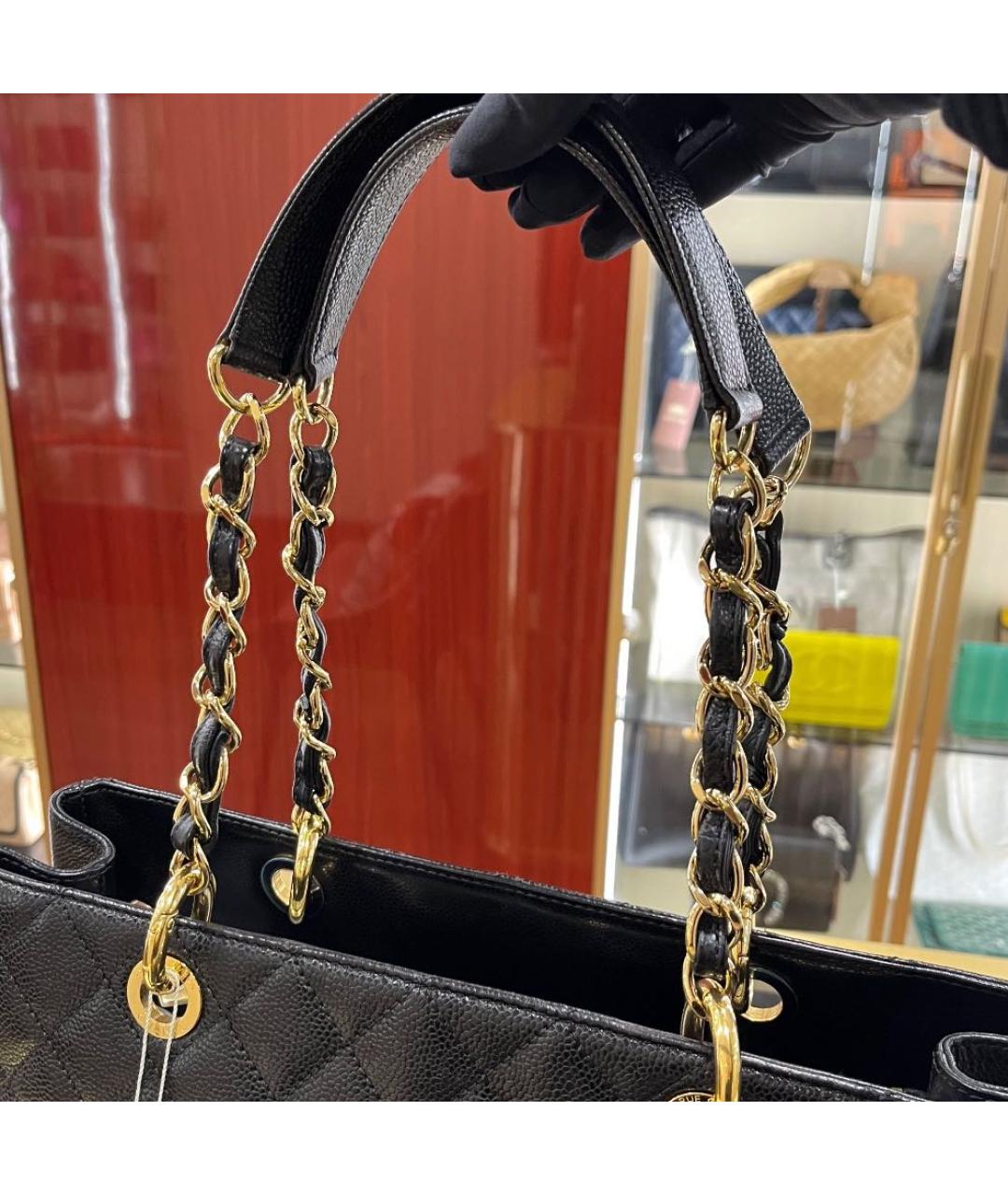 CHANEL Черная кожаная сумка тоут, фото 4