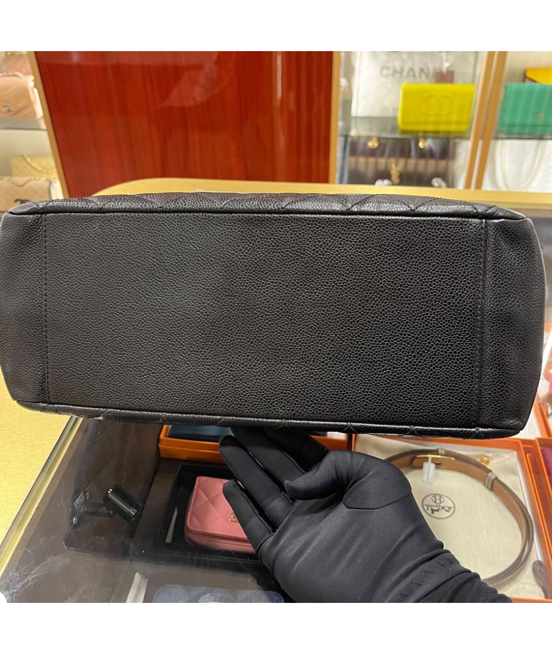 CHANEL Черная кожаная сумка тоут, фото 3