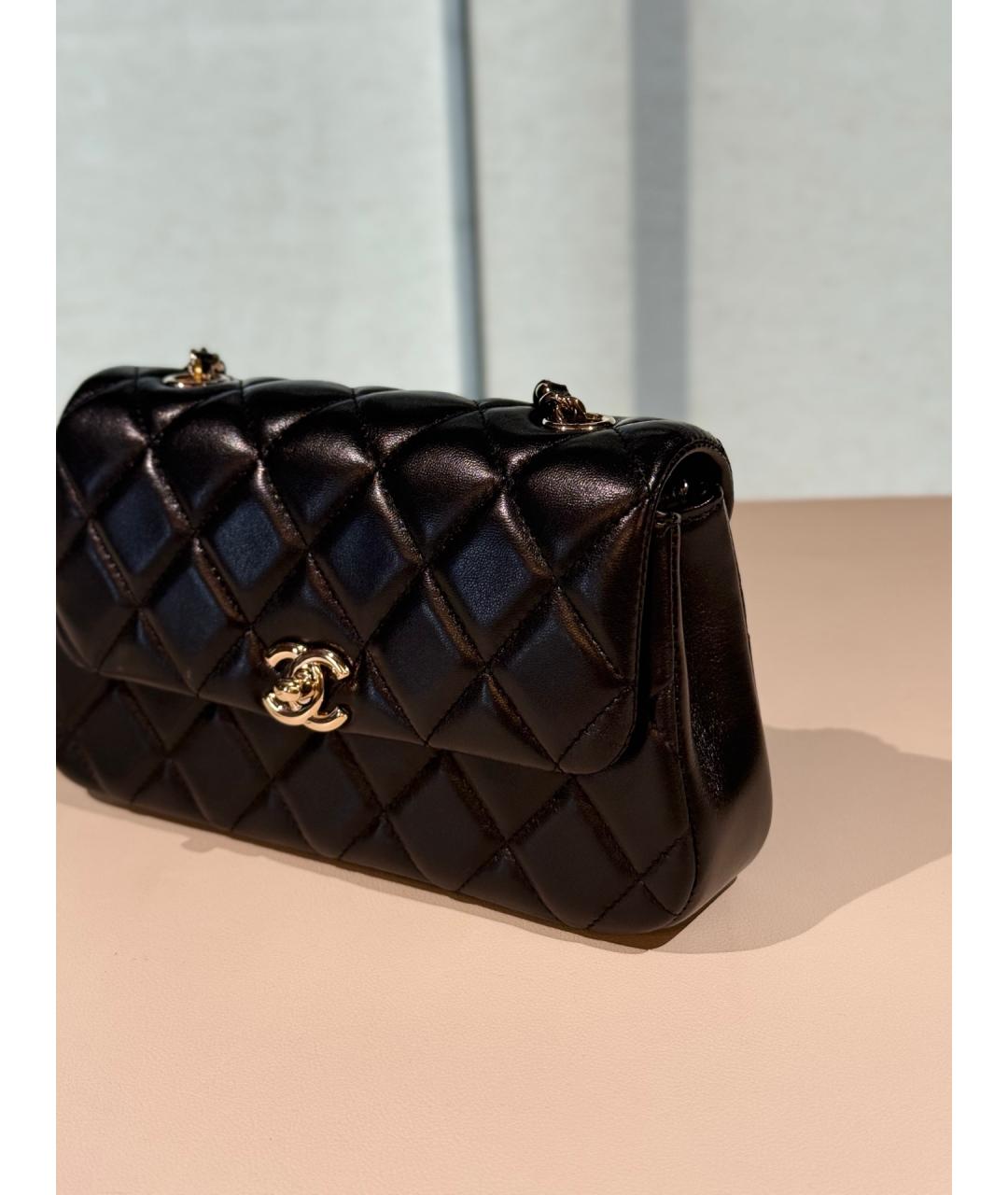 CHANEL Черная кожаная сумка через плечо, фото 3