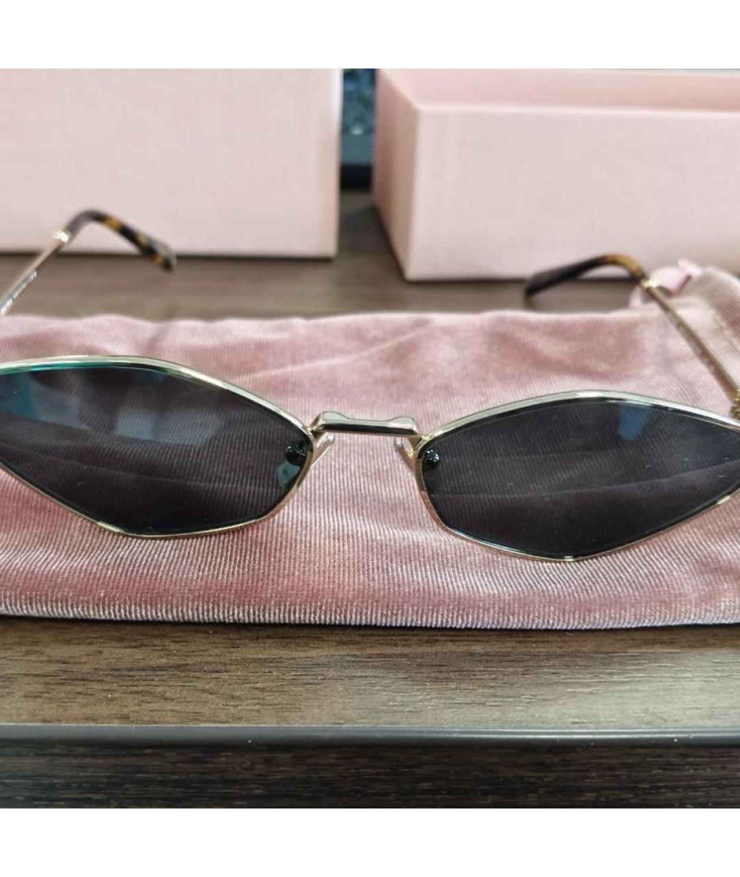 MIU MIU Золотые металлические солнцезащитные очки, фото 4