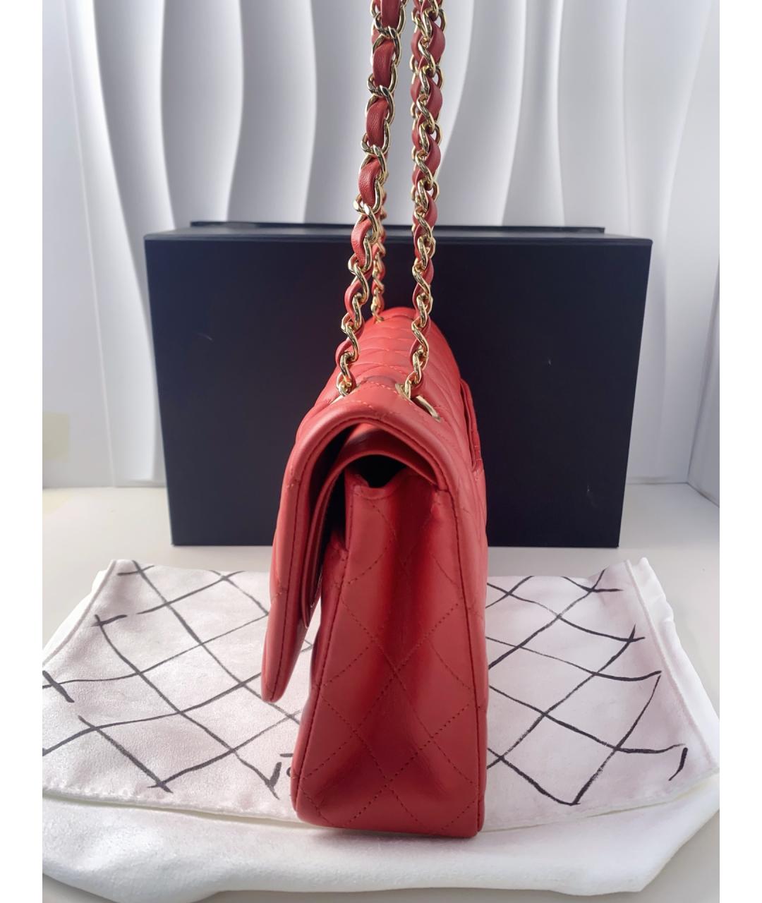 CHANEL Красная кожаная сумка через плечо, фото 2