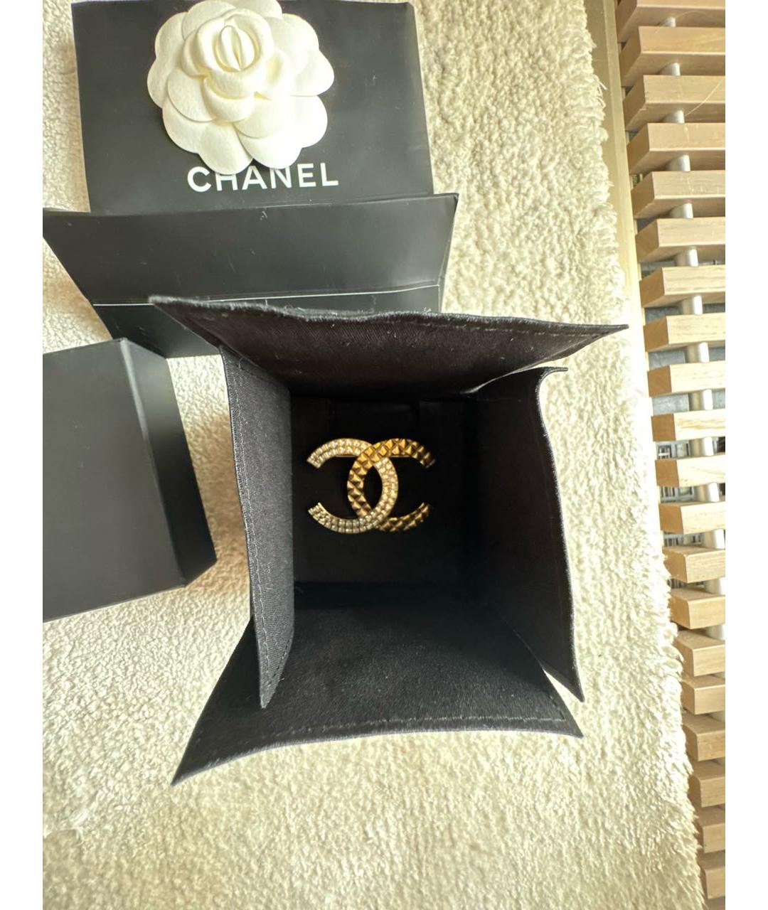 CHANEL Золотая металлическая булавка / брошь, фото 3