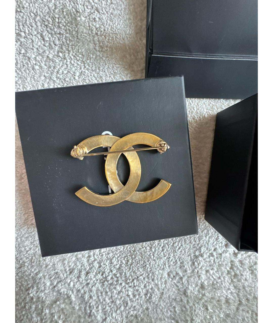 CHANEL Золотая металлическая булавка / брошь, фото 4