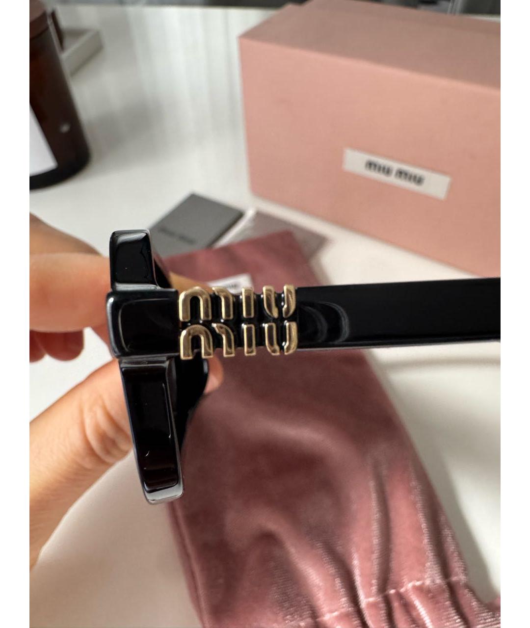 MIU MIU Черные пластиковые солнцезащитные очки, фото 3