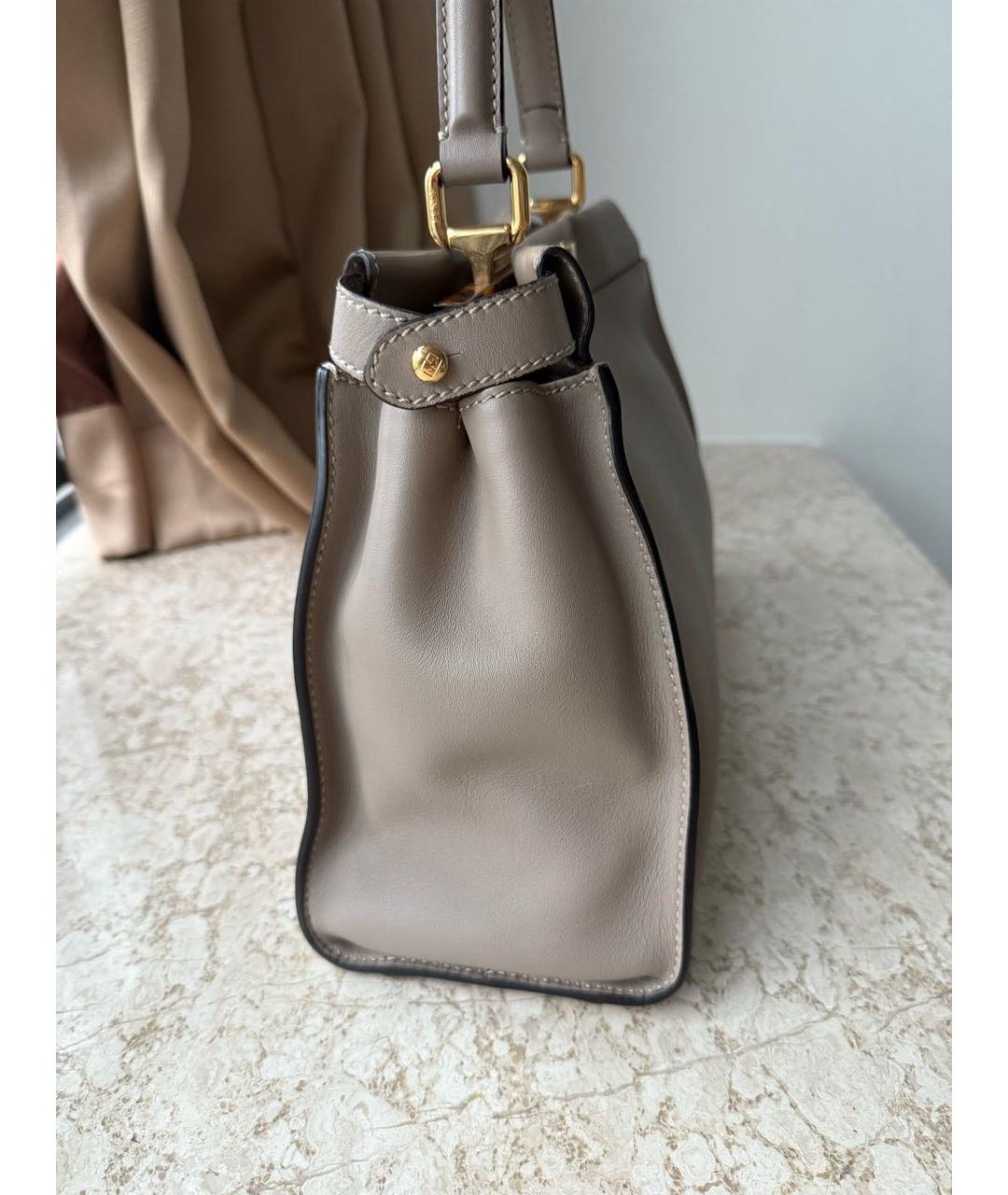 FENDI Бежевая кожаная сумка с короткими ручками, фото 4