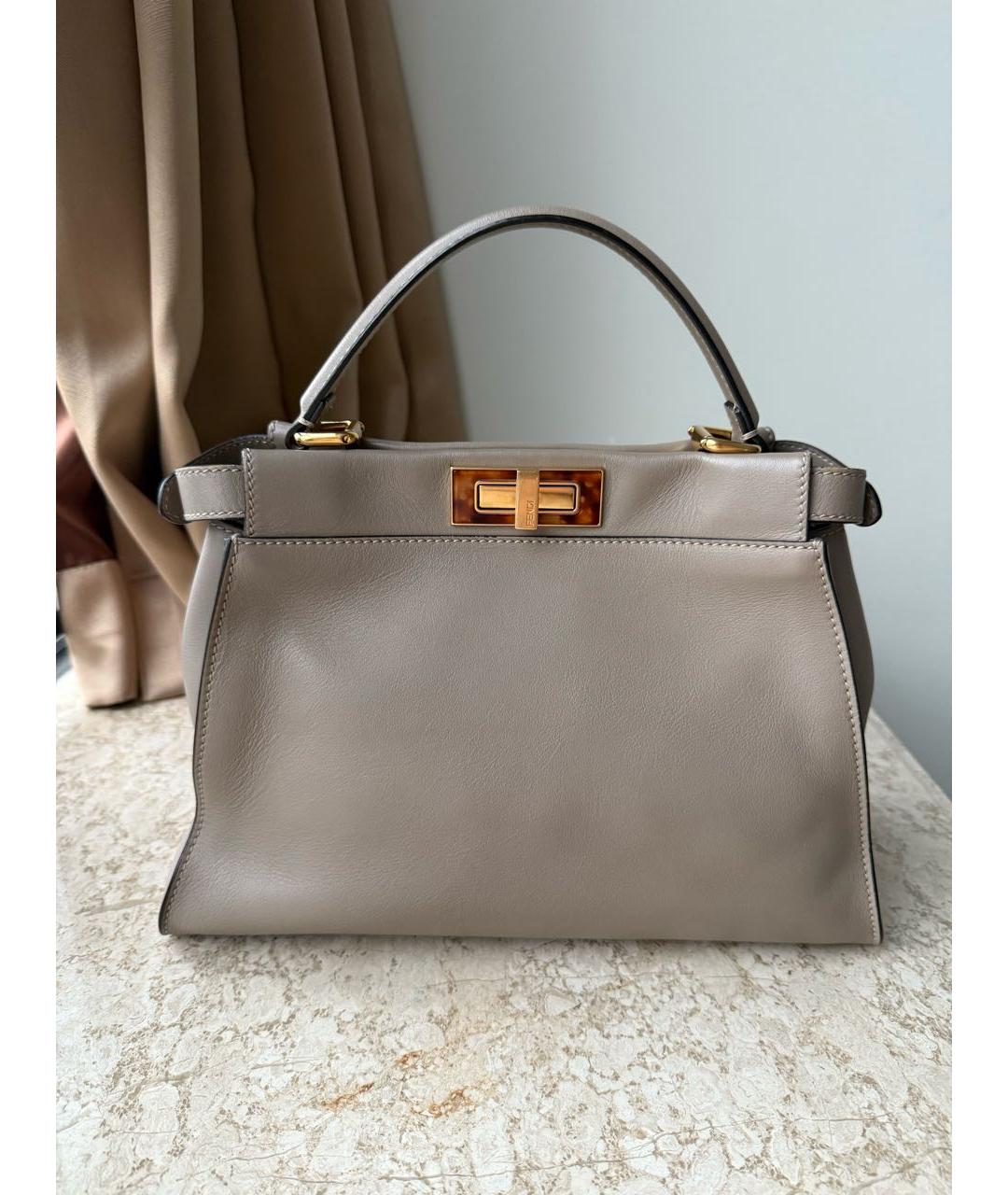 FENDI Бежевая кожаная сумка с короткими ручками, фото 8