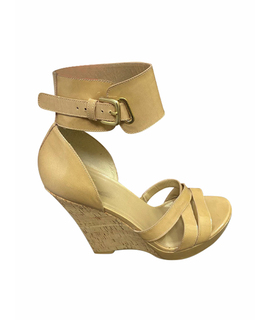 

Босоножки STUART WEITZMAN