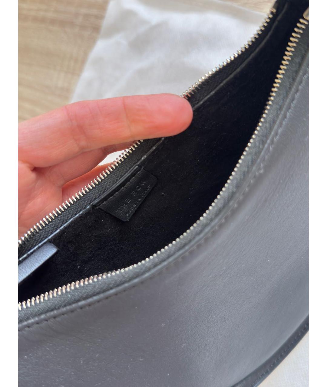 THE ROW Черная кожаная сумка тоут, фото 4