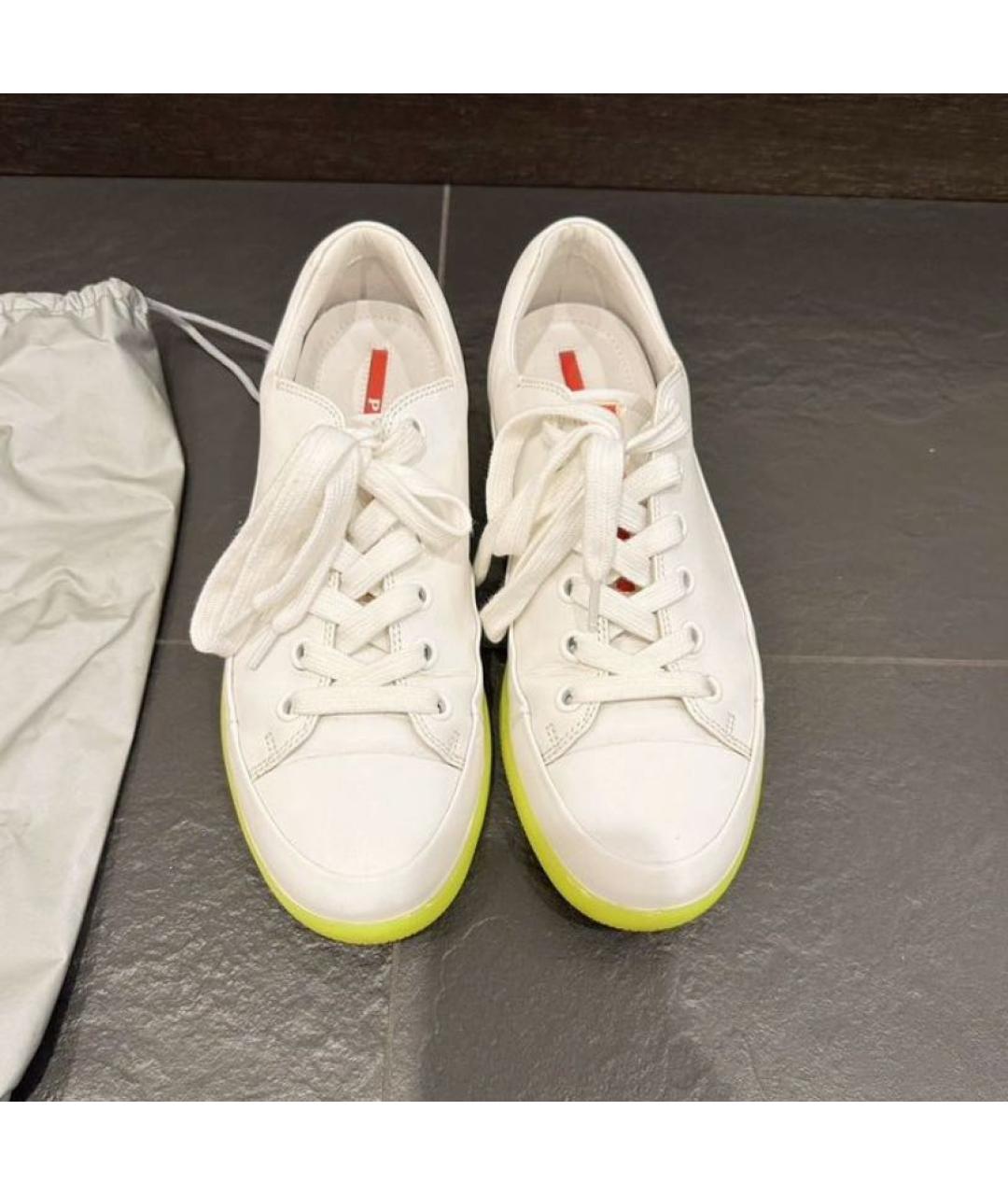 PRADA Белые кожаные низкие кроссовки / кеды, фото 4